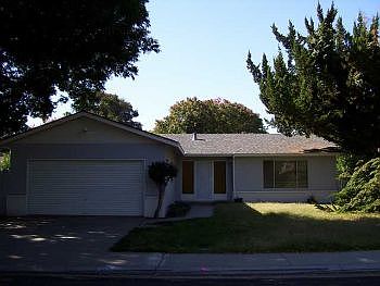 2nd image of 505 Comstock Ct