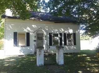 335 S 3rd St, Cambridge City, IN 47327