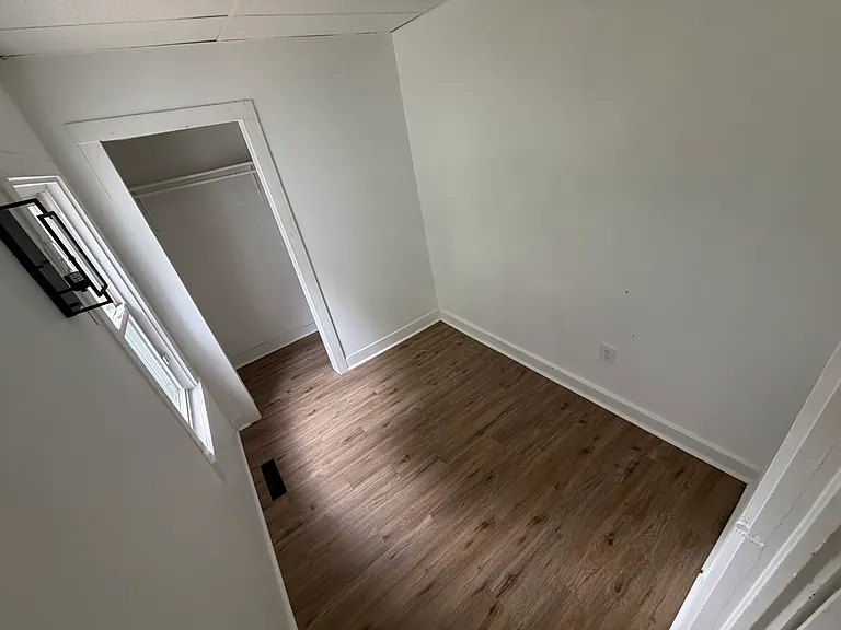 164 Eagle St #2 — Photo 4