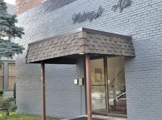 10 S Porter St #301, Portland, OR 97201