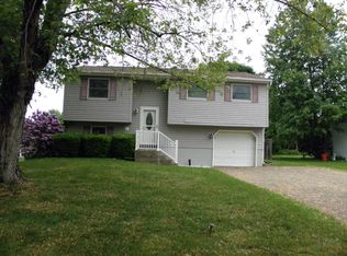 2191 Roberts Rd, Erie, PA 16510