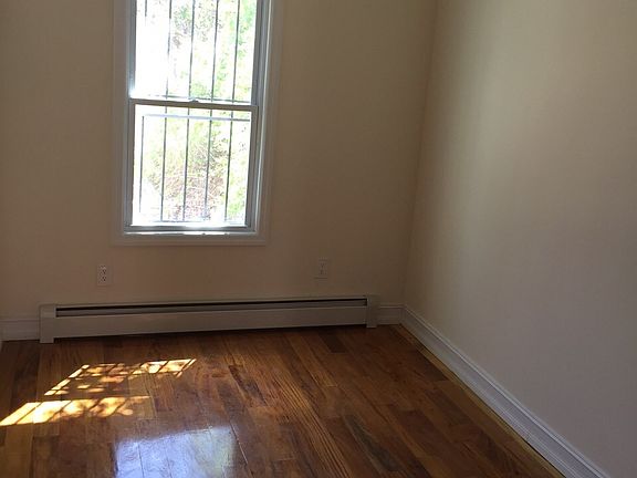 5th image of 106-50 Ruscoe Street