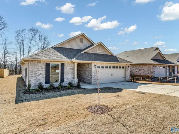 15415 Springbrook Trce, Athens, AL 35611