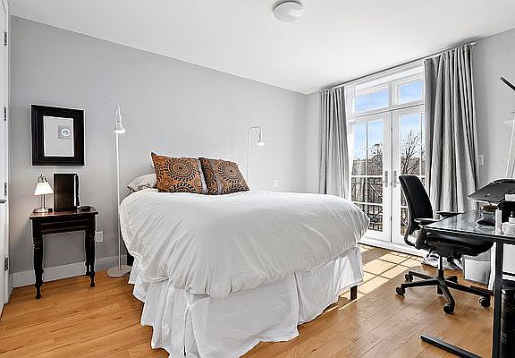 5th image of 627 De Kalb Ave #3C