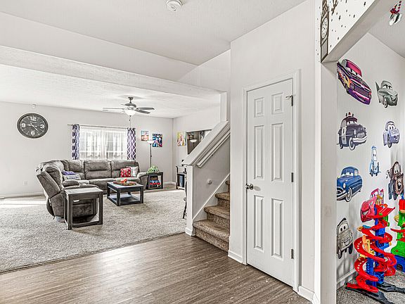 5th image of 5053 Castamere Dr