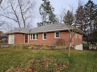 10 Briarwood Dr, Poughkeepsie, NY 12601