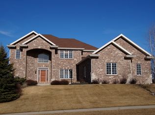 670 Rinpoche Ln, Oregon, WI 53575