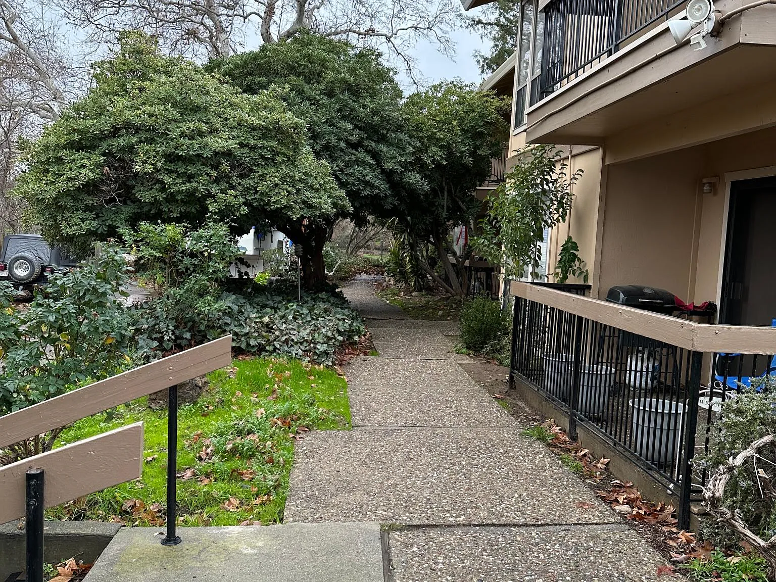 2 bed, 1025 sqft, $1,395 — Photo 2