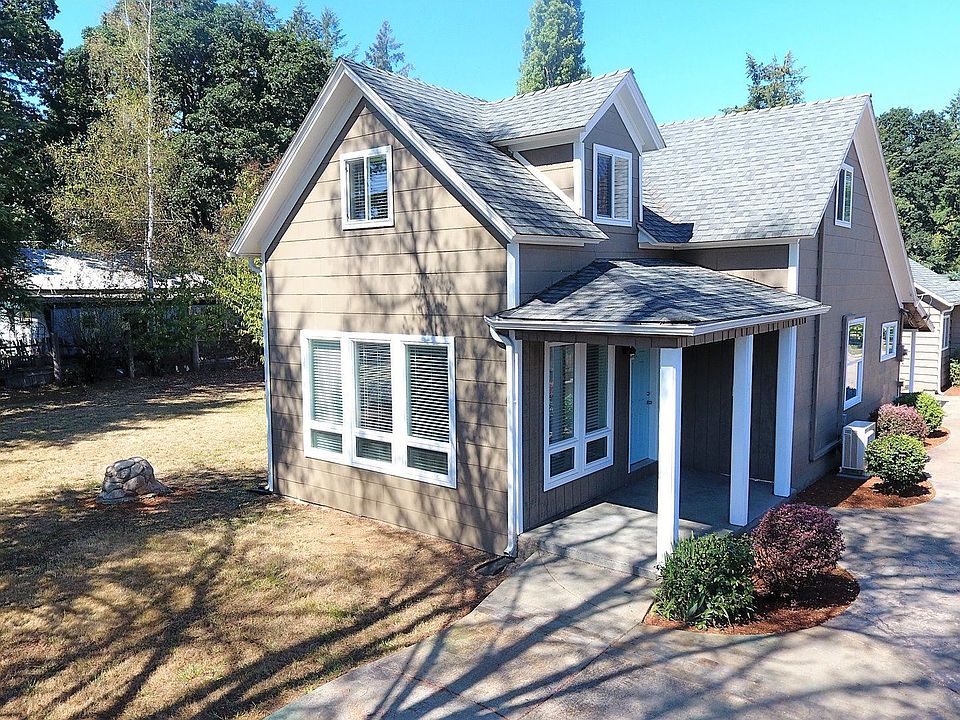 1st image of 17418 NE 279th St
