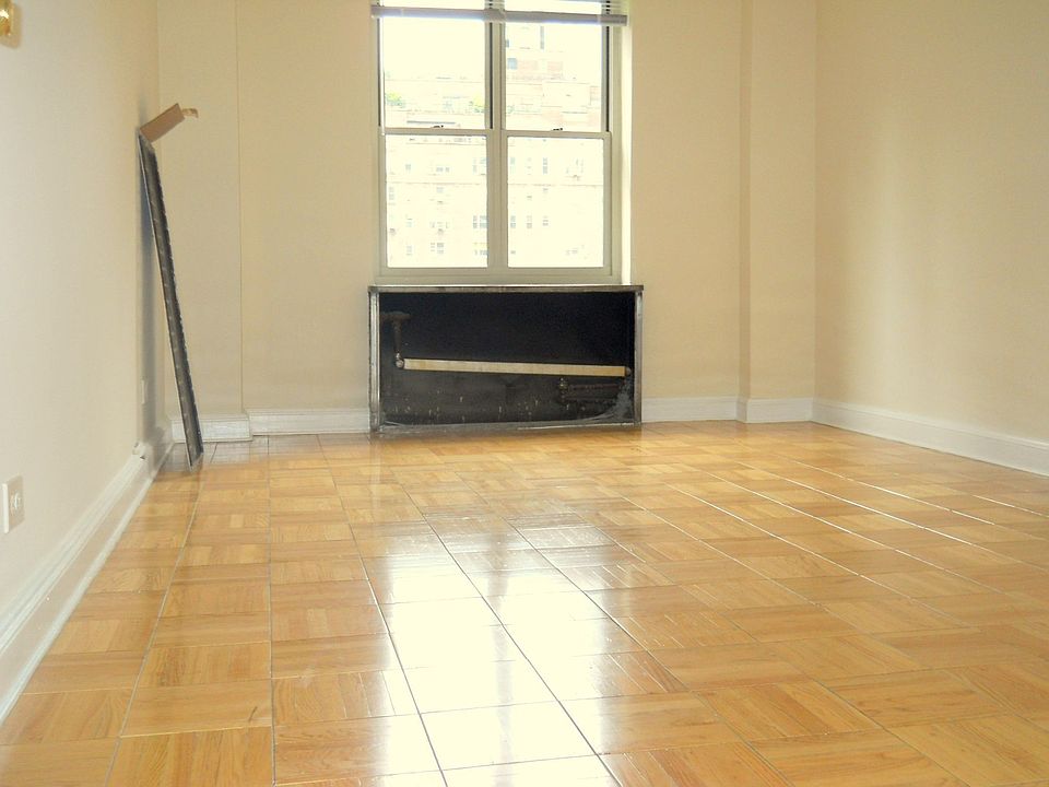 2nd image of 40 Park Ave APT 9J