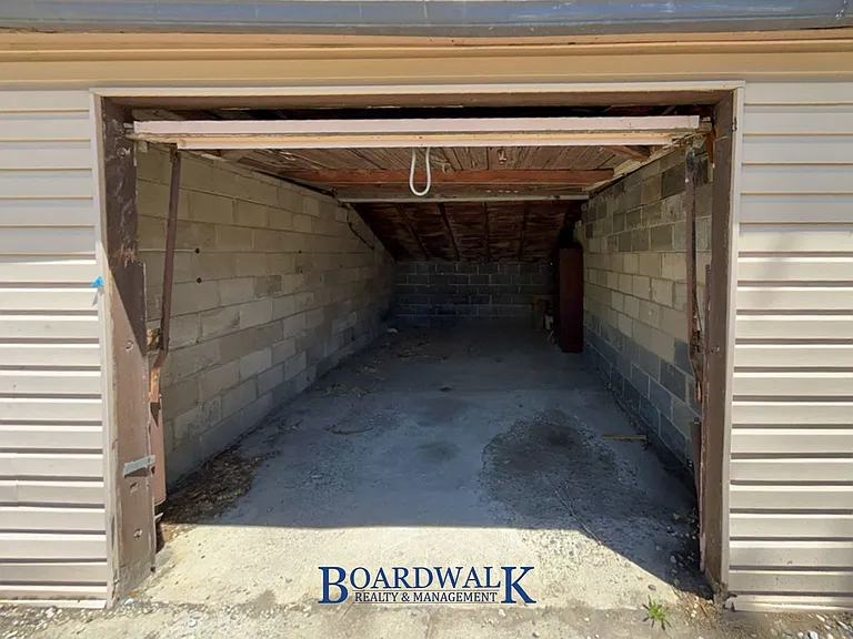 325 E Baird Cir — Photo 24
