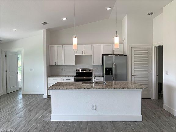 3rd image of 348 Parish Ave