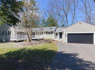 2054 Main St, Concord, MA 01742