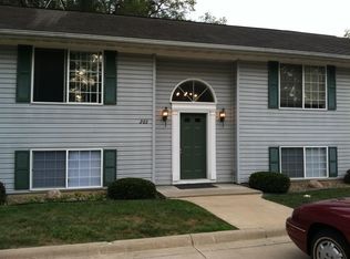 203 N Division St APT 4, Anamosa, IA 52205