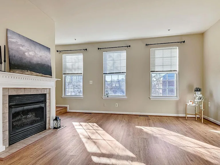 543 Ensemble Ct — Photo 11