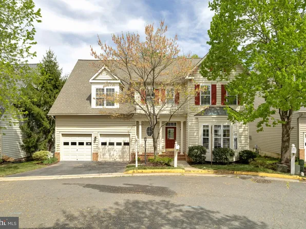 1003 Stanton Park Ct, Herndon, VA 20170