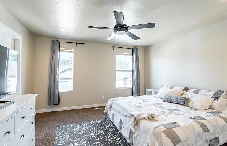 119 S 1800 W — Photo 9