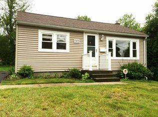 131 Randolph Ave, Tiverton, RI 02878