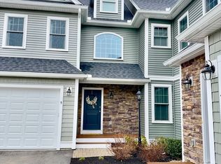 100 Lebaron Blvd #5, Lakeville, MA 02347
