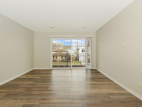 4th image of 6101 W 94th St APT B2