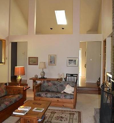 3rd image of 101 Molly Ln