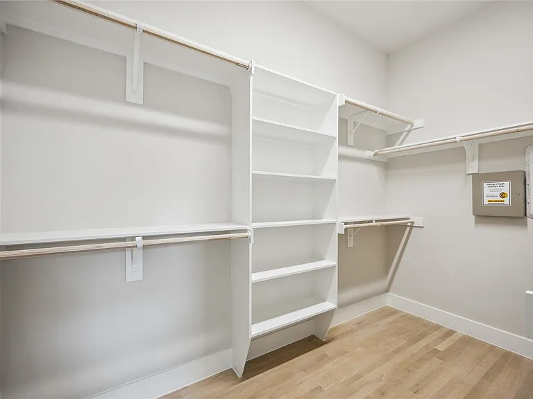 5314 Suez St — Photo 23