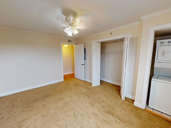 4th image of 525 N Dupont Ave #B11