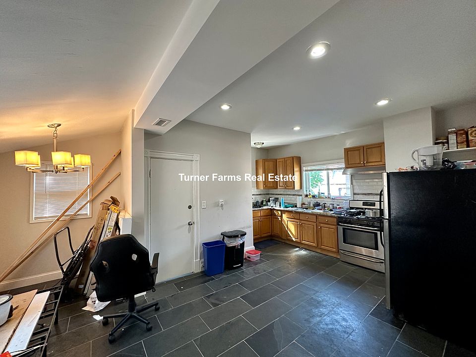 1st image of 14 Batchelder St #11