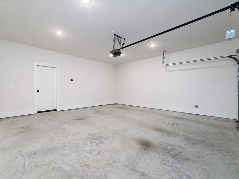 5630 Bertellis Ln — Photo 25