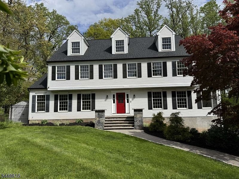 1st image of 7 Globe Mills Rd