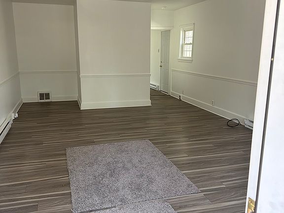 2nd image of 629 Virginia Ave #629