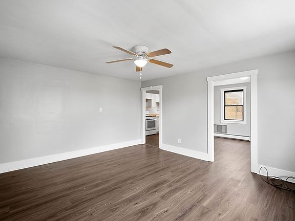 3rd image of 270 15th St #5