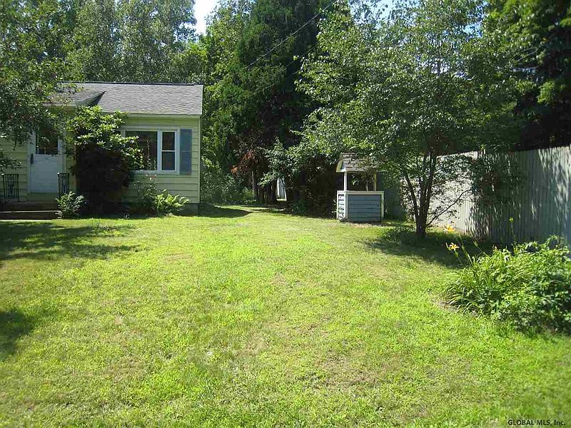3rd image of 29 VAN WOERT Court