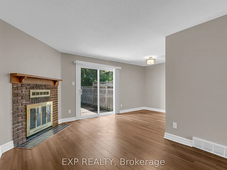 7 Sundback Ln — Photo 8