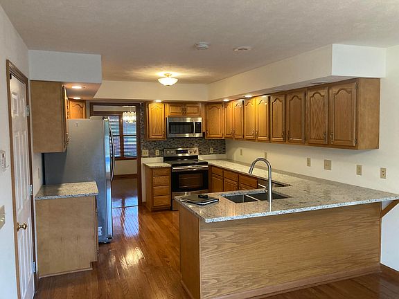 4th image of 710 Marva Ln