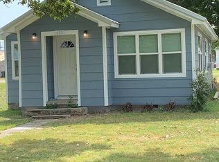 410 S 3rd St, Madill, OK 73446