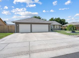 905 W Hartley Ave, Hermiston, OR 97838