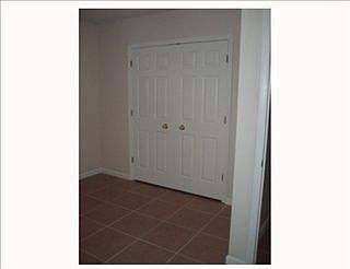 4th image of 5501 Burgundy St