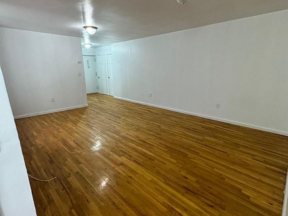 3rd image of 1353 Sheridan Ave