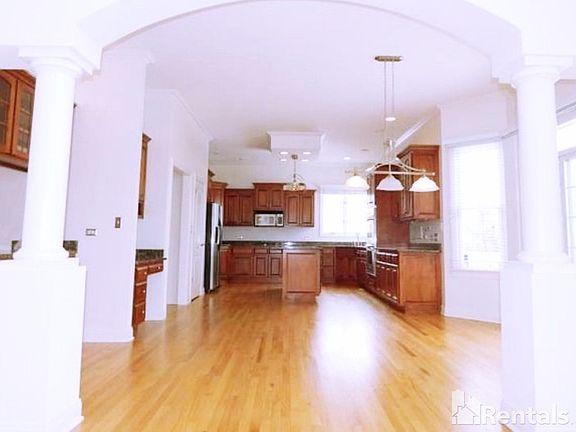 5th image of 12703 S Barrow Ln