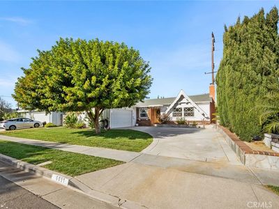 6691 Walton Dr, Huntington Beach, CA, 92647