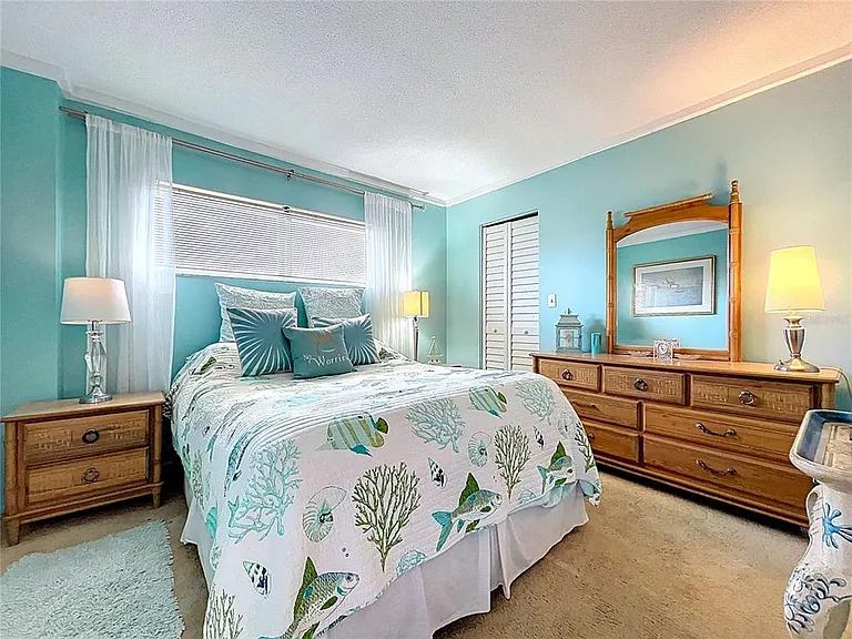 4650 Cove Cir #209 — Photo 16