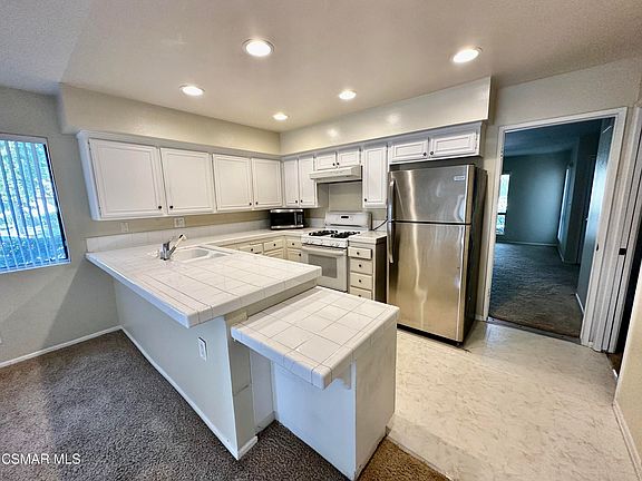 3rd image of 2866 Lakeridge Ln