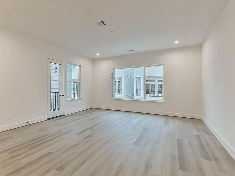 7709 Earl Rudder Way — Photo 21