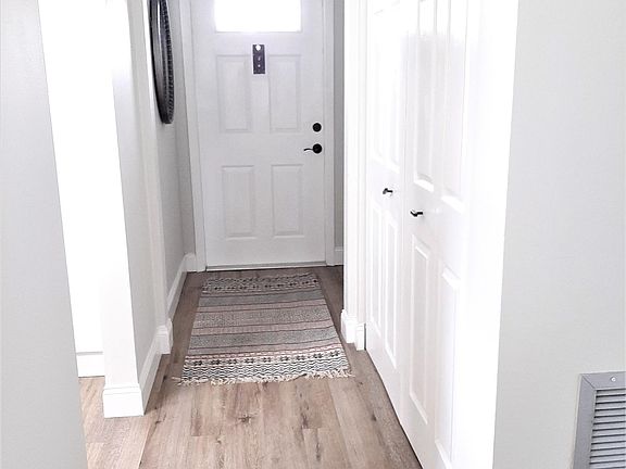 3rd image of 2820 SW 22nd Ave #2020