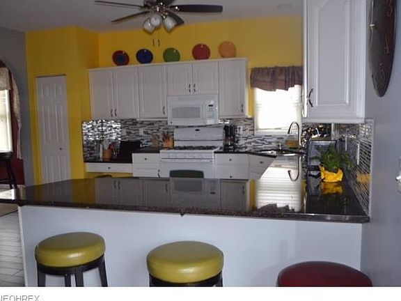 5th image of 443 Lisbon Dr