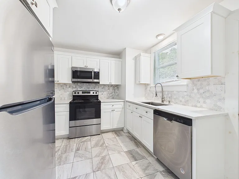 511 Harrison St — Photo 8
