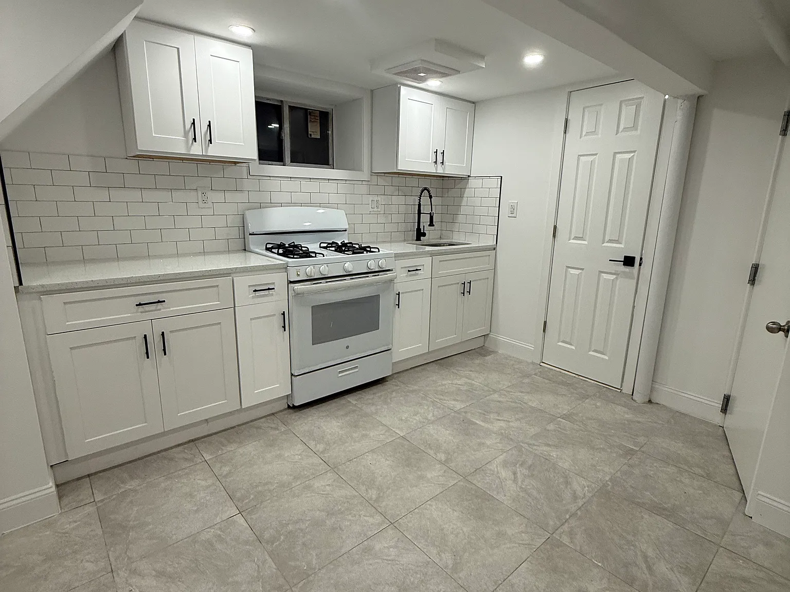 2 bed, $2,200 — Photo 2