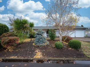 3123 Dahlia Ln, Eugene, OR 97404