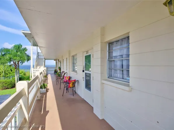 1801 Lakeview Dr Unit 211, Sebring, FL 33870